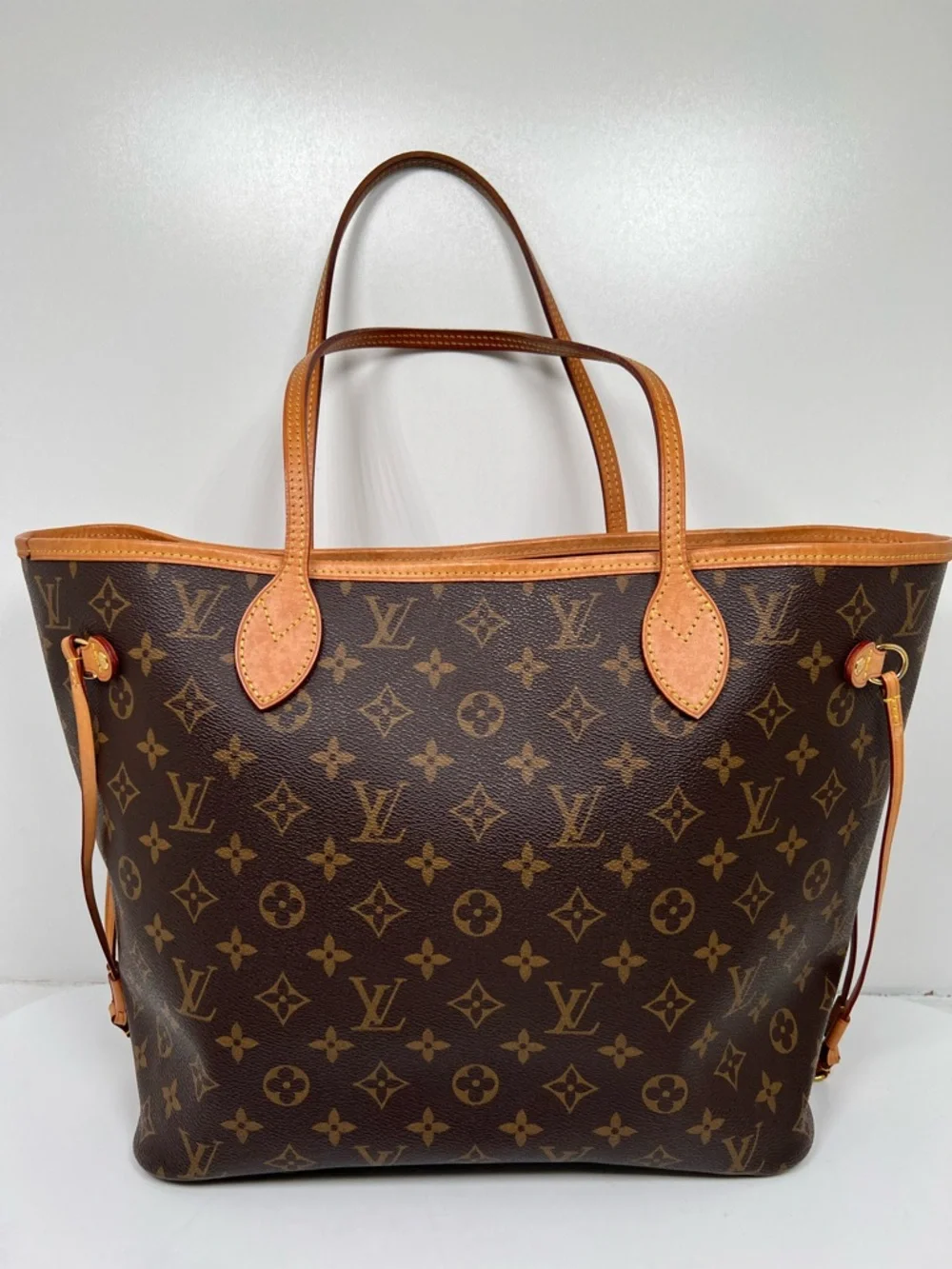 Louis Vuitton Neverfull MM - Picture 3 of 10